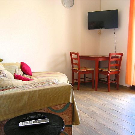 Apartman Braut Krk Town Bagian luar foto