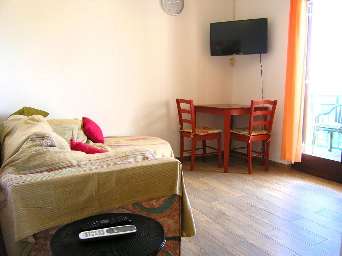 Apartman Braut Krk Town Bagian luar foto