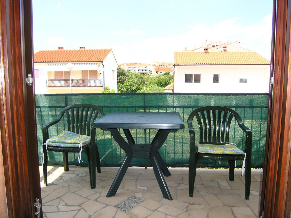 Apartman Braut Krk Town Bagian luar foto